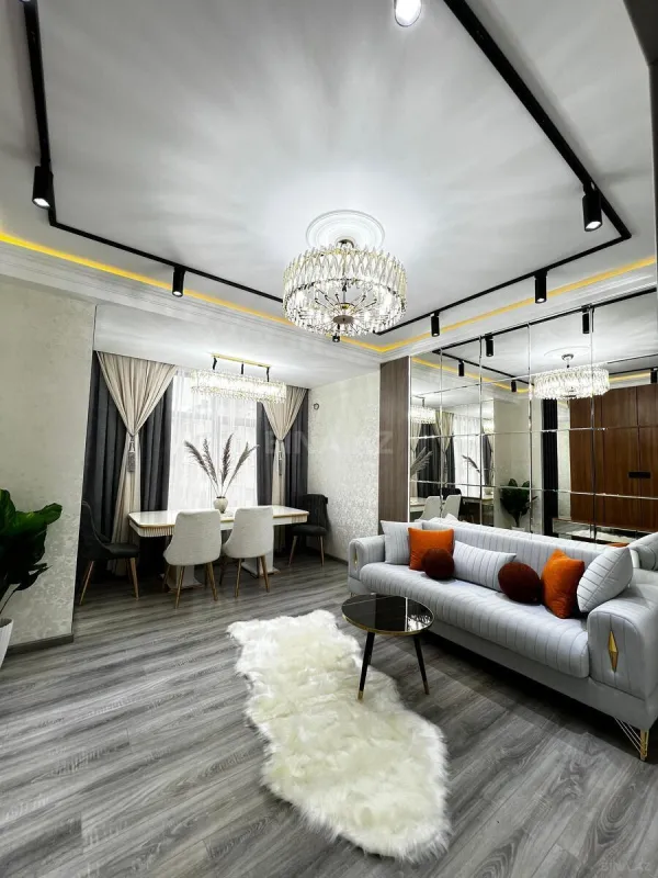 Satılır 2 otaqlı mənzil 85 m²