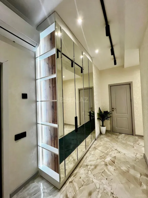 Satılır 2 otaqlı mənzil 85 m²