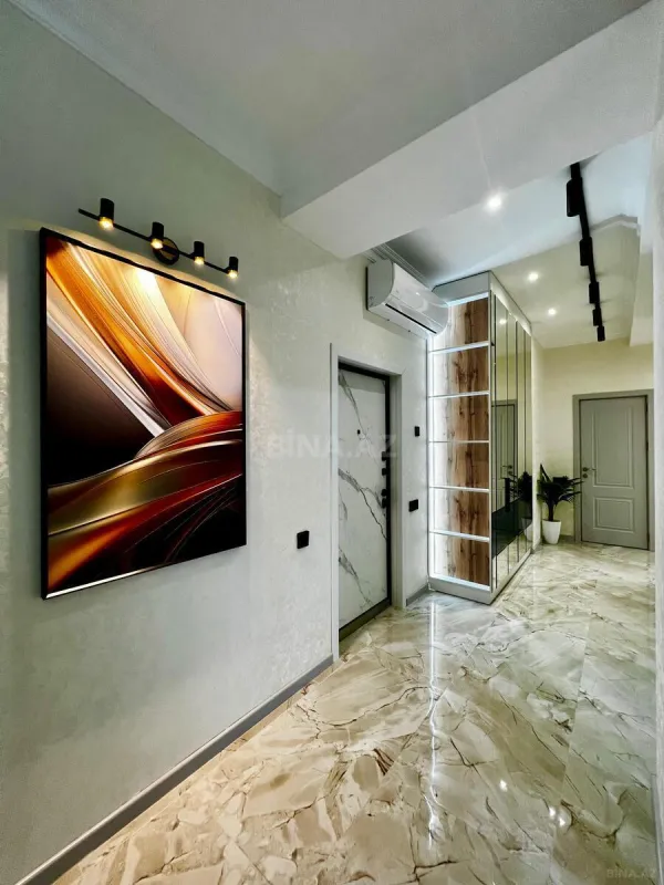 Satılır 2 otaqlı mənzil 85 m²