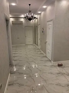 Satılır 3 otaqlı mənzil 157 m²