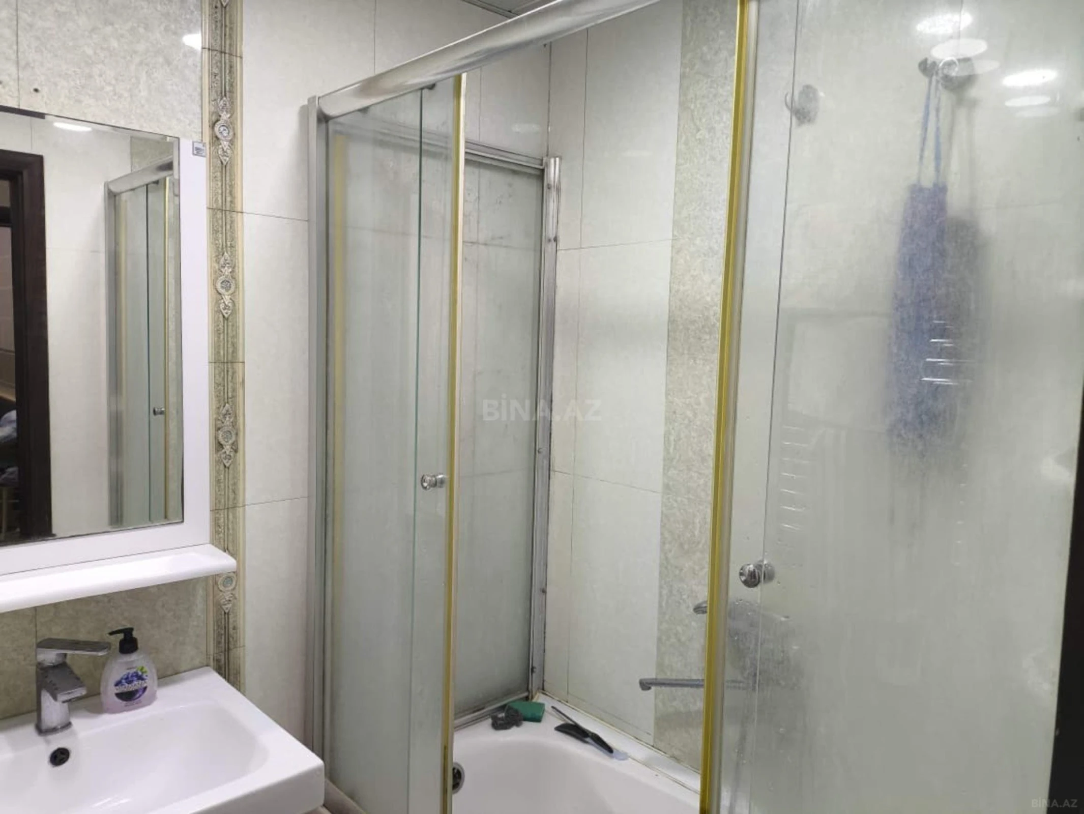 Kirayə verilir 4 otaqlı mənzil 160 m²