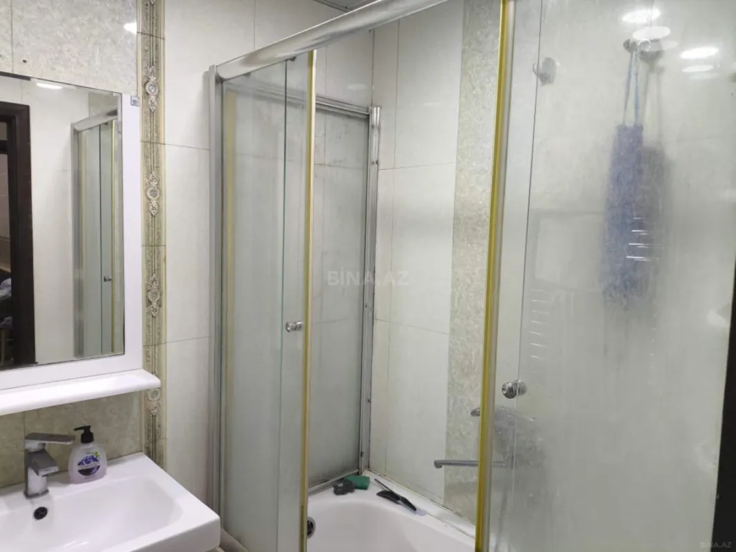 Kirayə verilir 4 otaqlı mənzil 160 m²