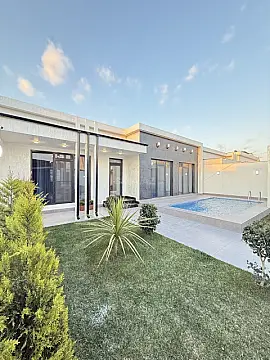 Satılır 4 otaqlı həyət evi 160 m²