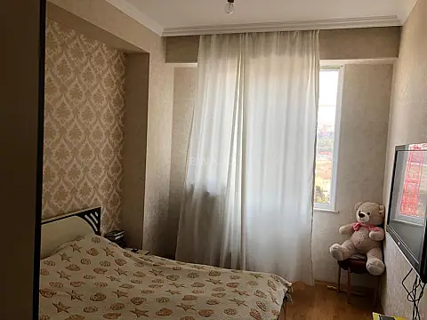 Satılır 2 otaqlı mənzil 70 m²