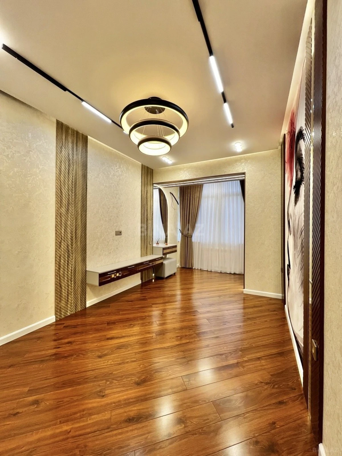 Satılır 2 otaqlı mənzil 85 m²