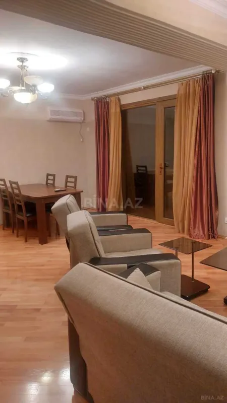 Kirayə verilir 3 otaqlı mənzil 110 m²