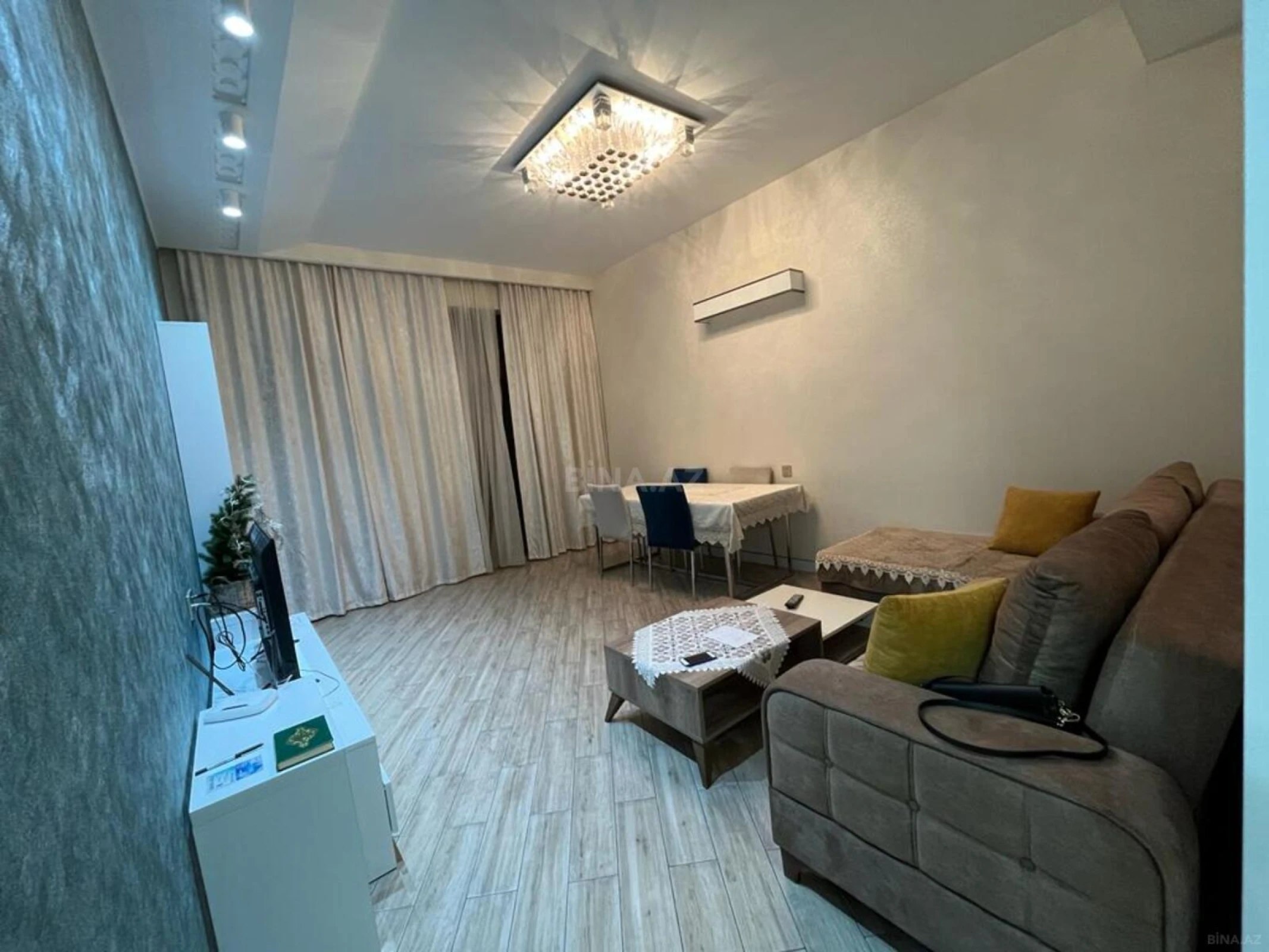 Kirayə verilir 2 otaqlı mənzil 105 m²