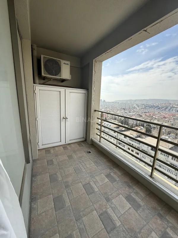 Satılır 3 otaqlı mənzil 140 m²