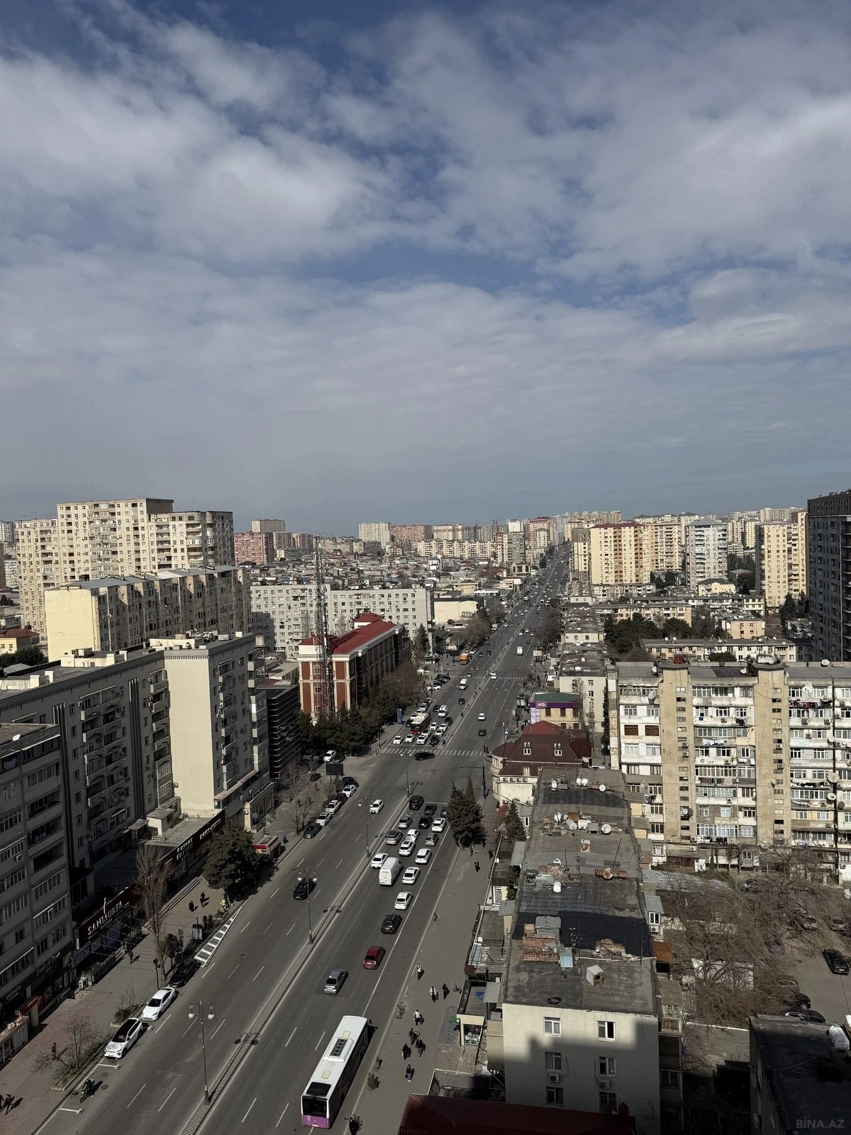 Satılır 3 otaqlı mənzil 140 m²