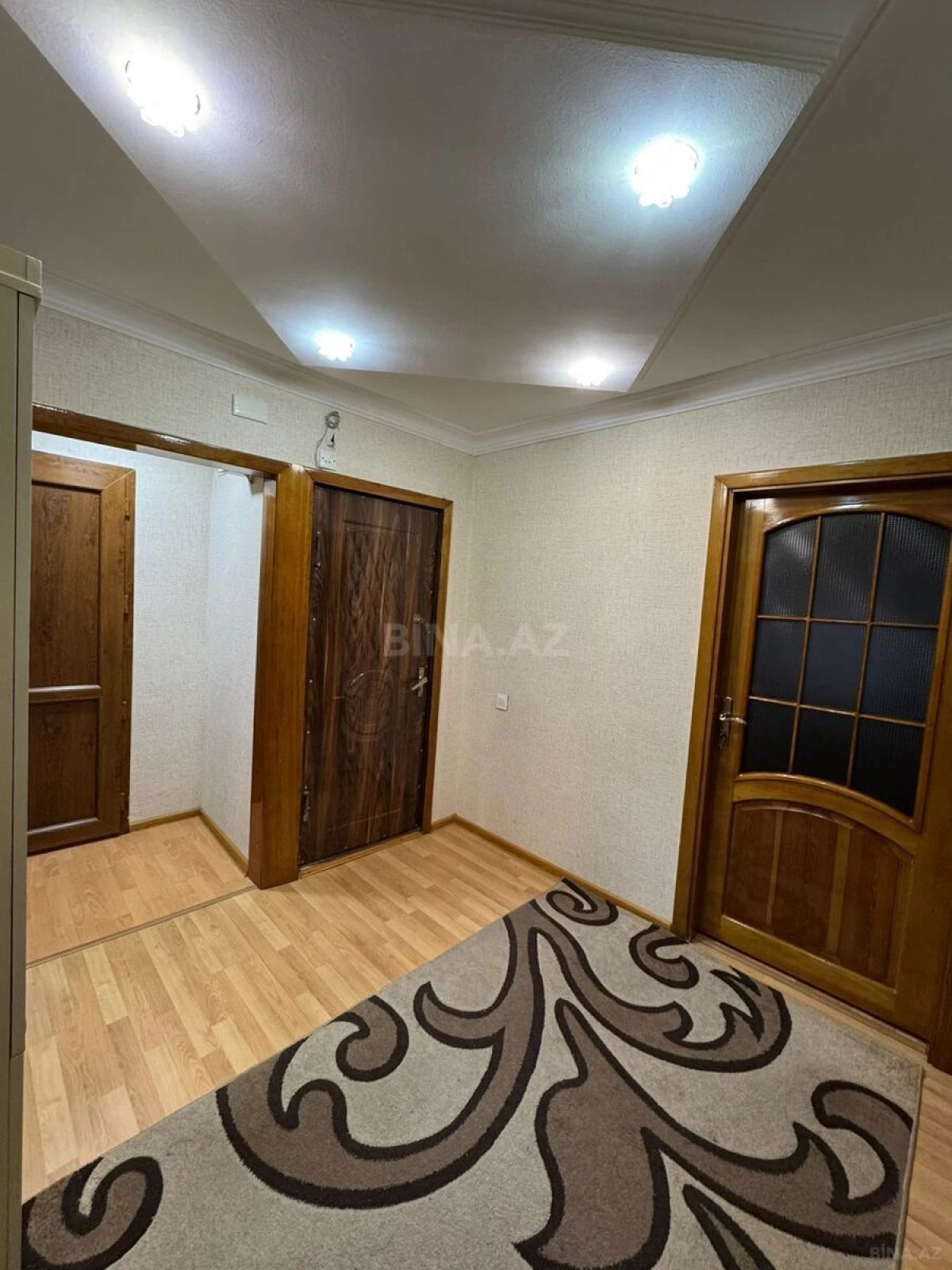 Kirayə verilir 4 otaqlı mənzil 90 m²