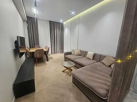Kirayə verilir 2 otaqlı mənzil 80 m²