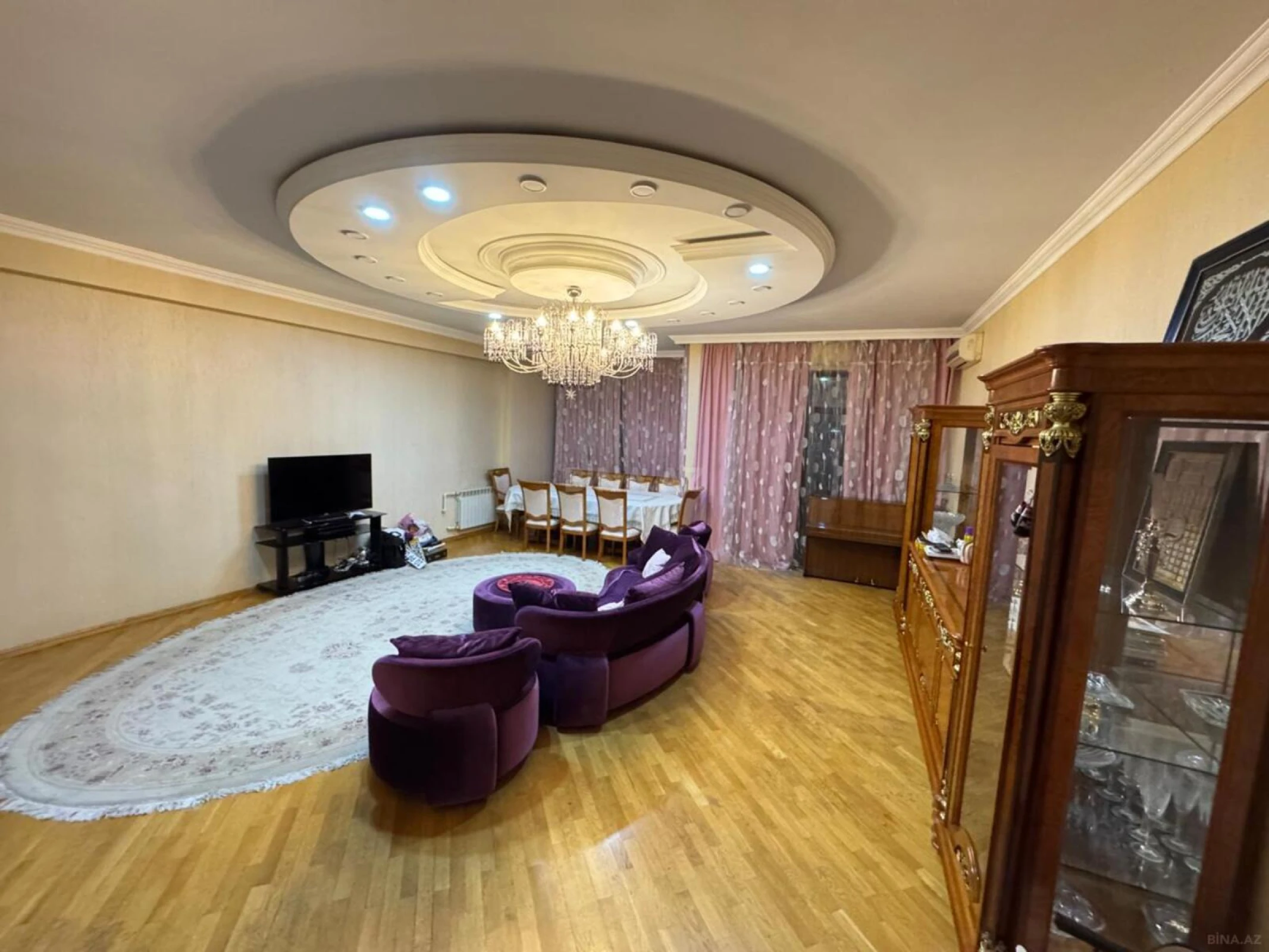 Satılır 3 otaqlı mənzil 155 m²