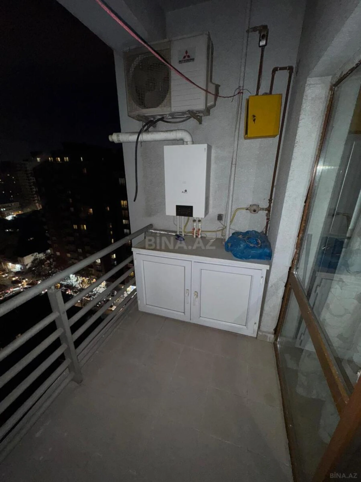 Satılır 3 otaqlı mənzil 155 m²