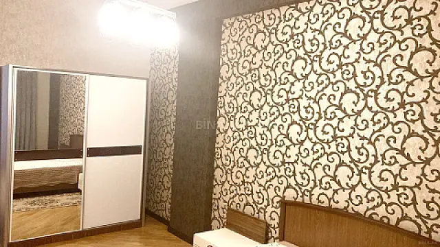 Kirayə verilir 3 otaqlı mənzil 134 m²