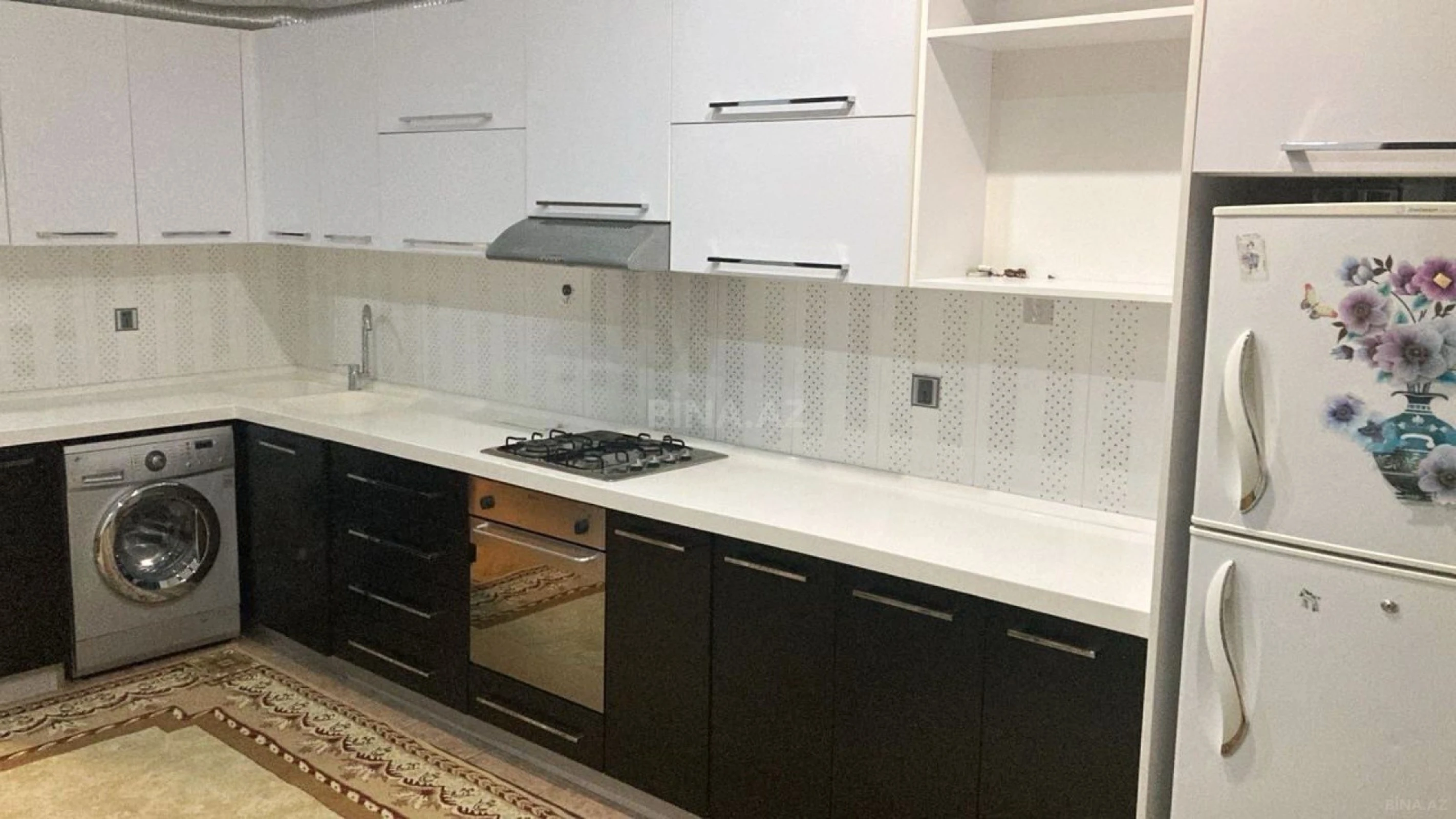 Kirayə verilir 3 otaqlı mənzil 134 m²