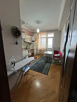 Kirayə verilir 2 otaqlı mənzil 60 m²