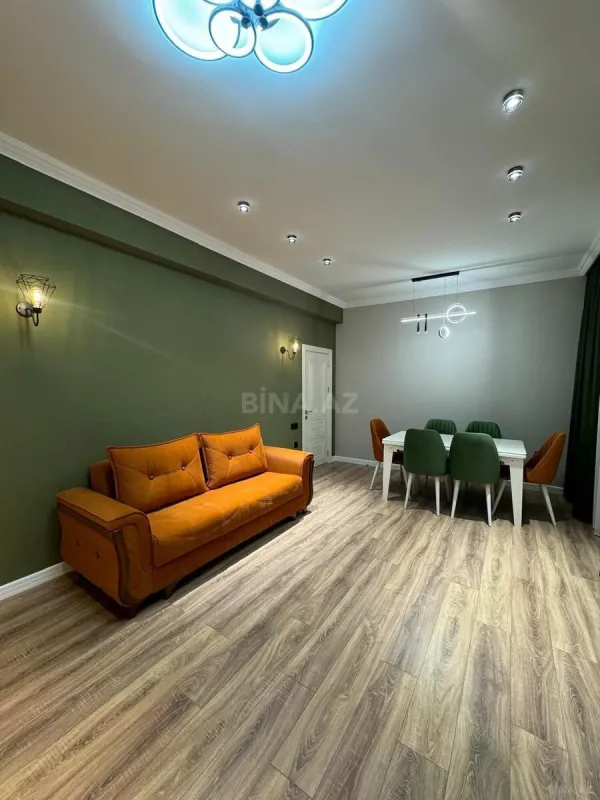 Kirayə verilir 2 otaqlı mənzil 70 m²