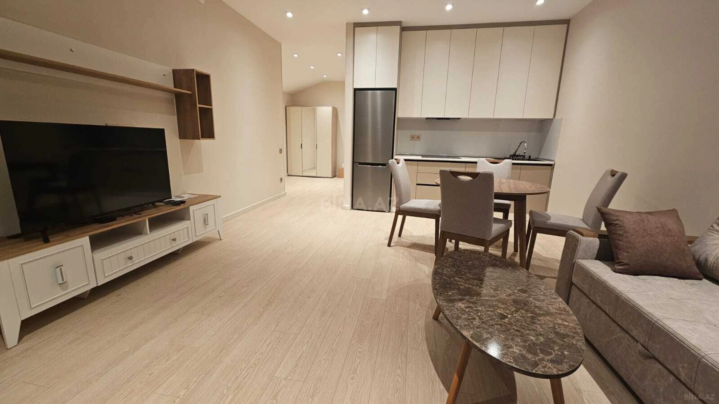 Satılır 3 otaqlı mənzil 95 m²