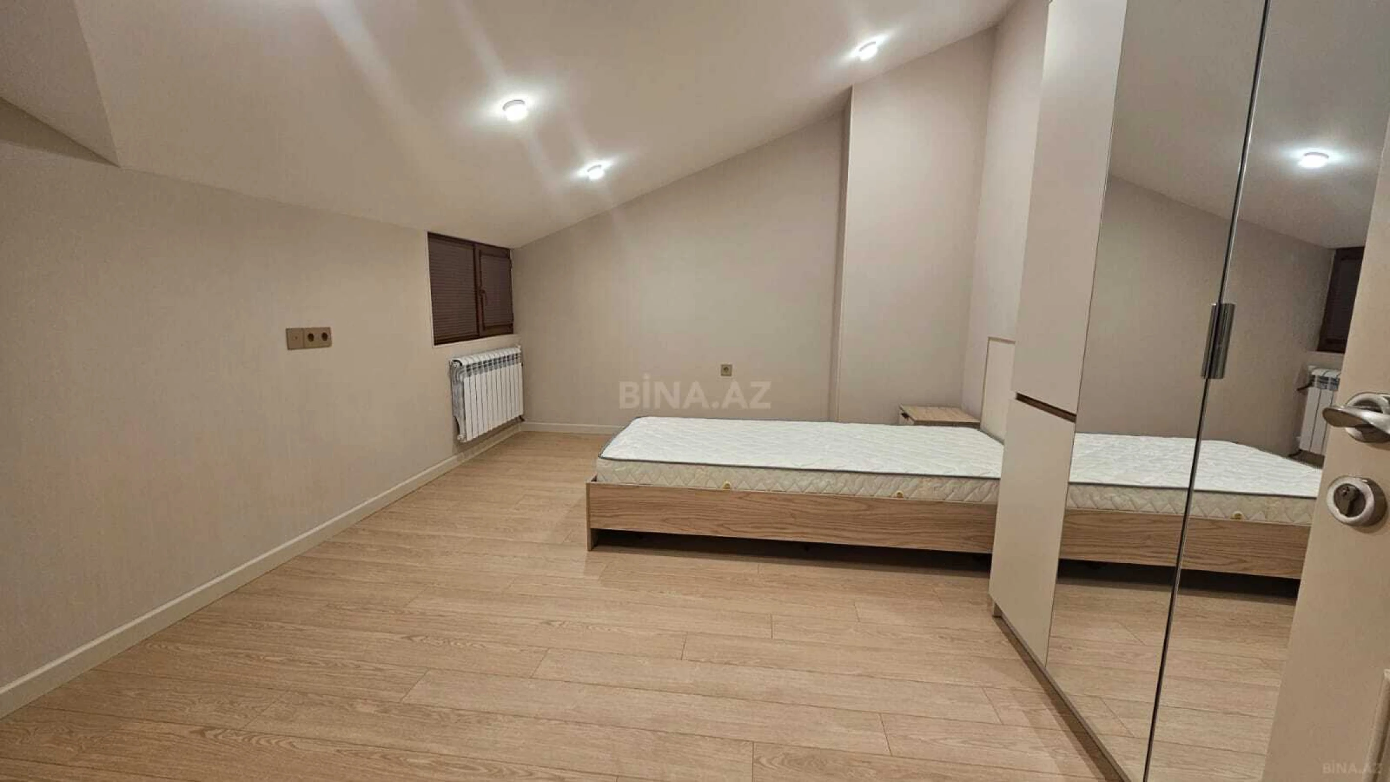 Satılır 3 otaqlı mənzil 95 m²