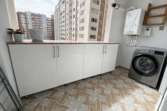 Satılır 2 otaqlı mənzil 63 m²