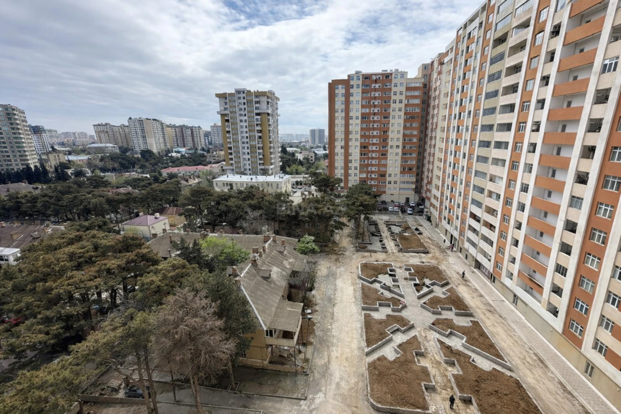 Satılır 2 otaqlı mənzil 63 m²