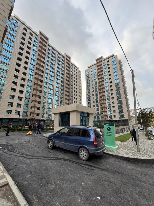 Satılır 4 otaqlı mənzil 143 m²