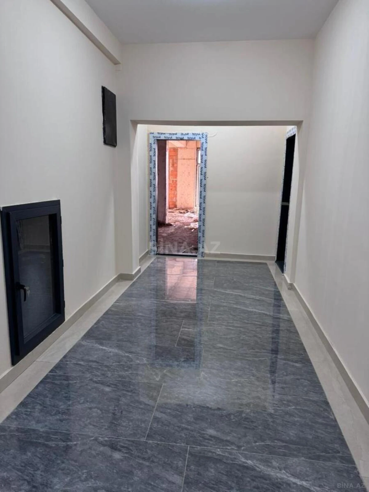 Satılır 4 otaqlı mənzil 143 m²