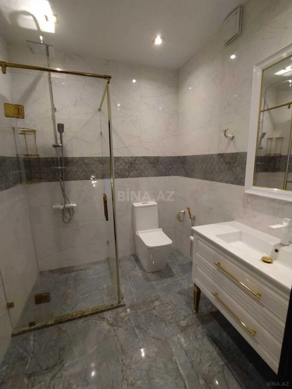 Kirayə verilir 6 otaqlı həyət evi 180 m²