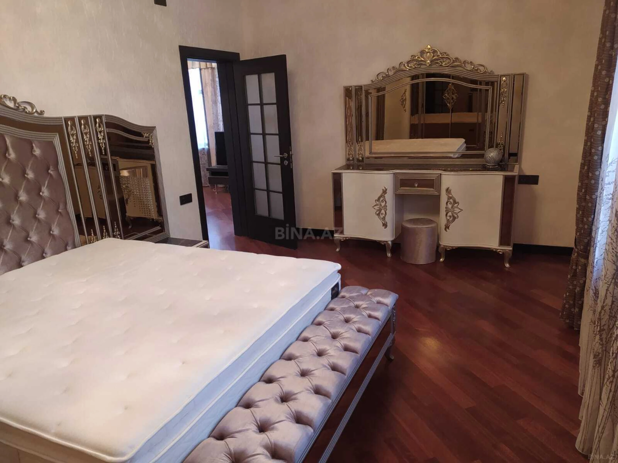 Kirayə verilir 6 otaqlı həyət evi 180 m²