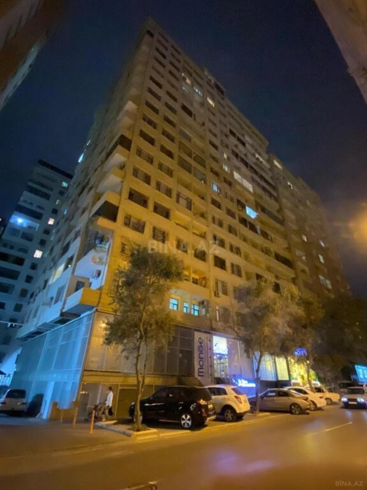 Satılır 3 otaqlı mənzil 148.8 m²