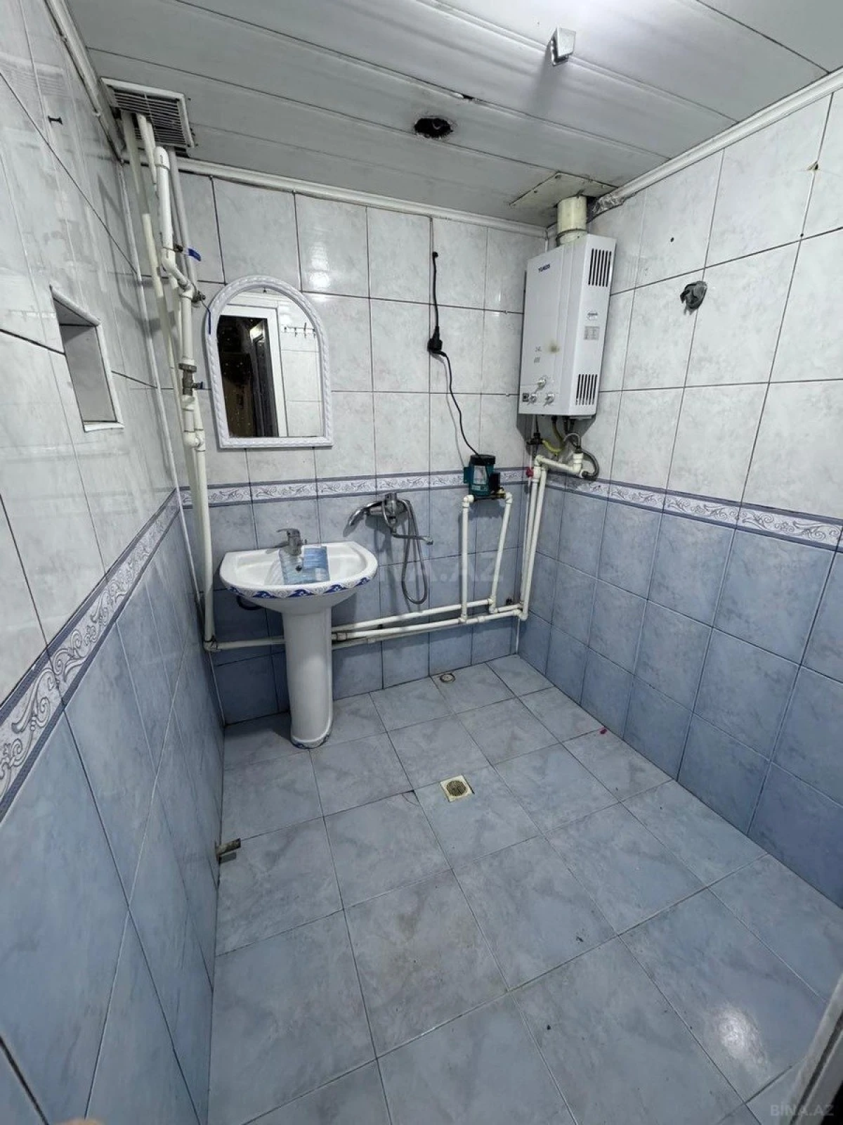 Kirayə verilir 2 otaqlı mənzil 60 m²