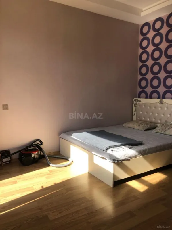 Kirayə verilir 2 otaqlı mənzil 75 m²