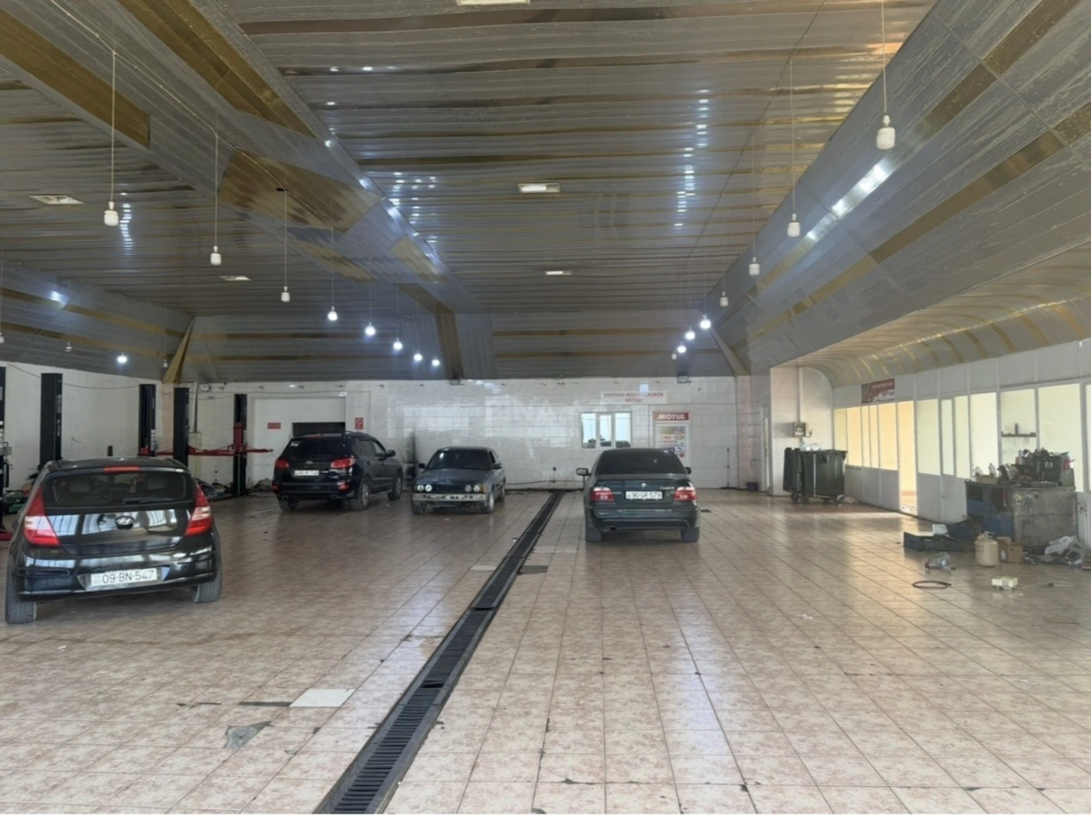 Kirayə verilir obyekt 800 m²