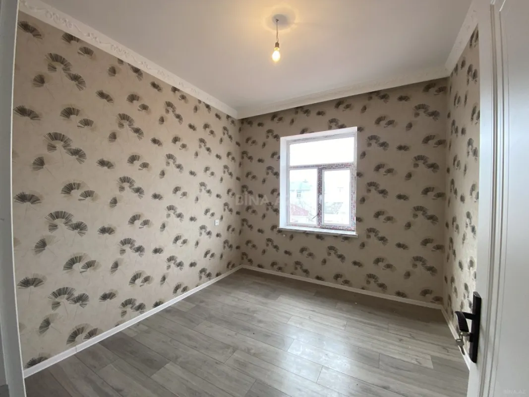 Satılır 4 otaqlı həyət evi 200 m²