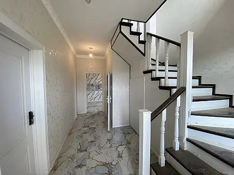 Satılır 4 otaqlı həyət evi 200 m²