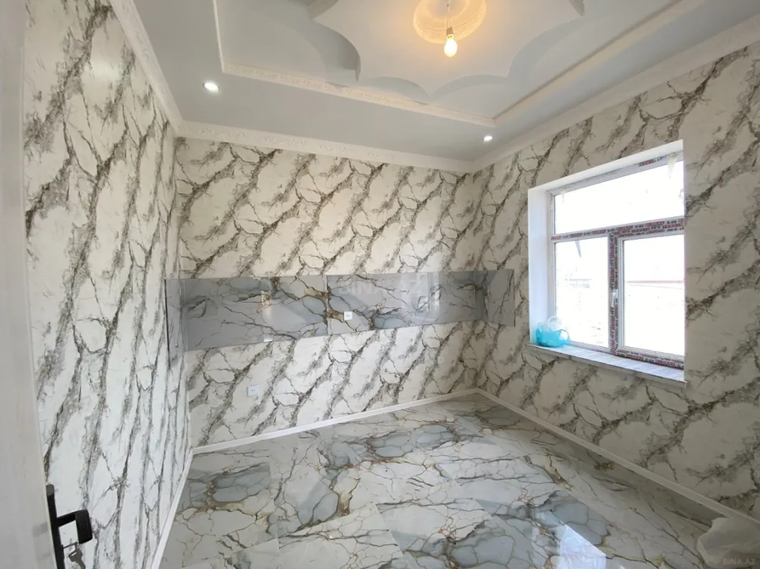 Satılır 4 otaqlı həyət evi 200 m²