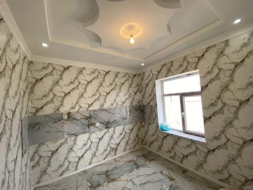 Satılır 4 otaqlı həyət evi 200 m²