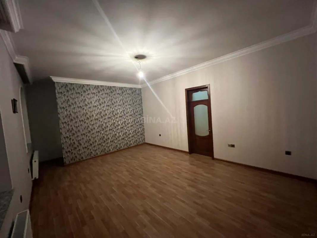 Satılır 7 otaqlı həyət evi 350 m²