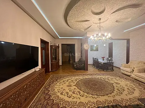 Satılır 7 otaqlı həyət evi 350 m²