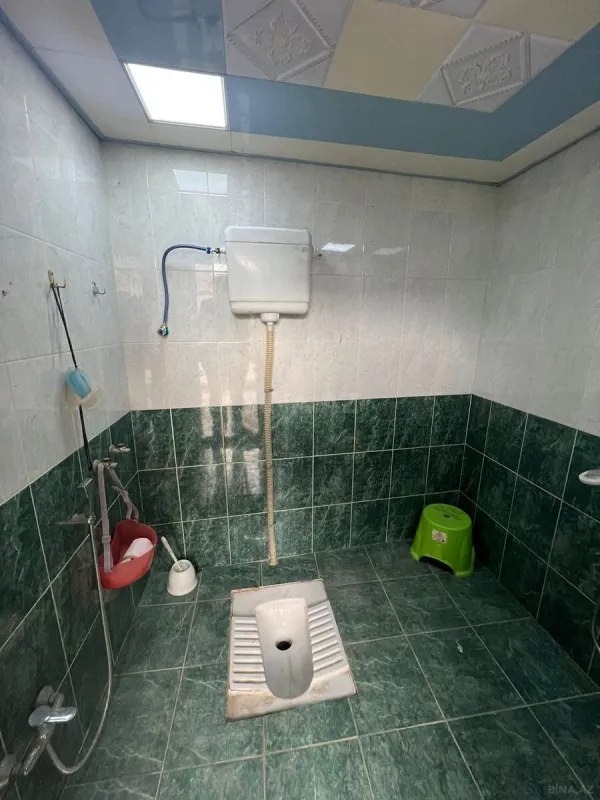 Satılır 7 otaqlı həyət evi 350 m²