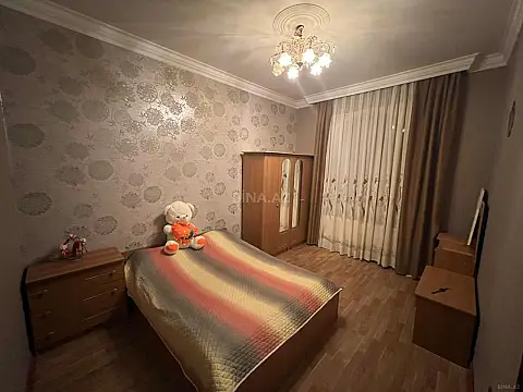 Satılır 7 otaqlı həyət evi 350 m²