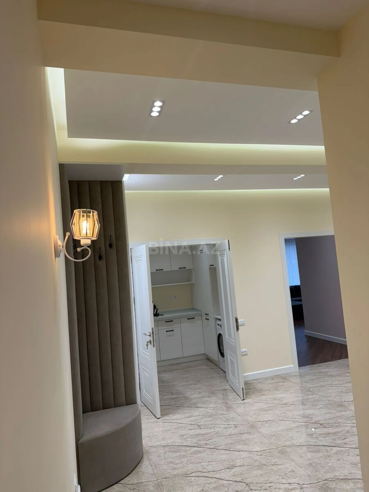 Kirayə verilir 3 otaqlı mənzil 157 m²