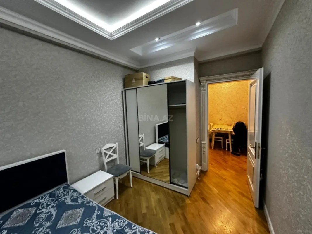 Kirayə verilir 2 otaqlı mənzil 67 m²