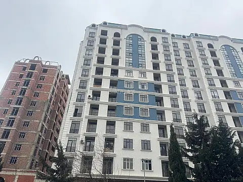Satılır 1 otaqlı mənzil 44 m²