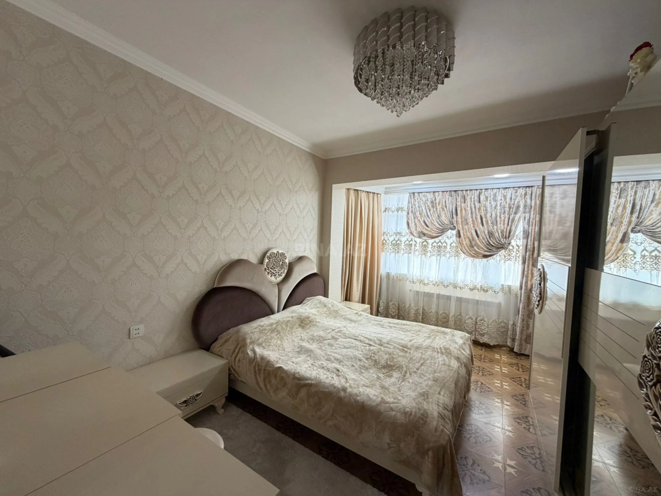 Satılır 3 otaqlı mənzil 82 m²