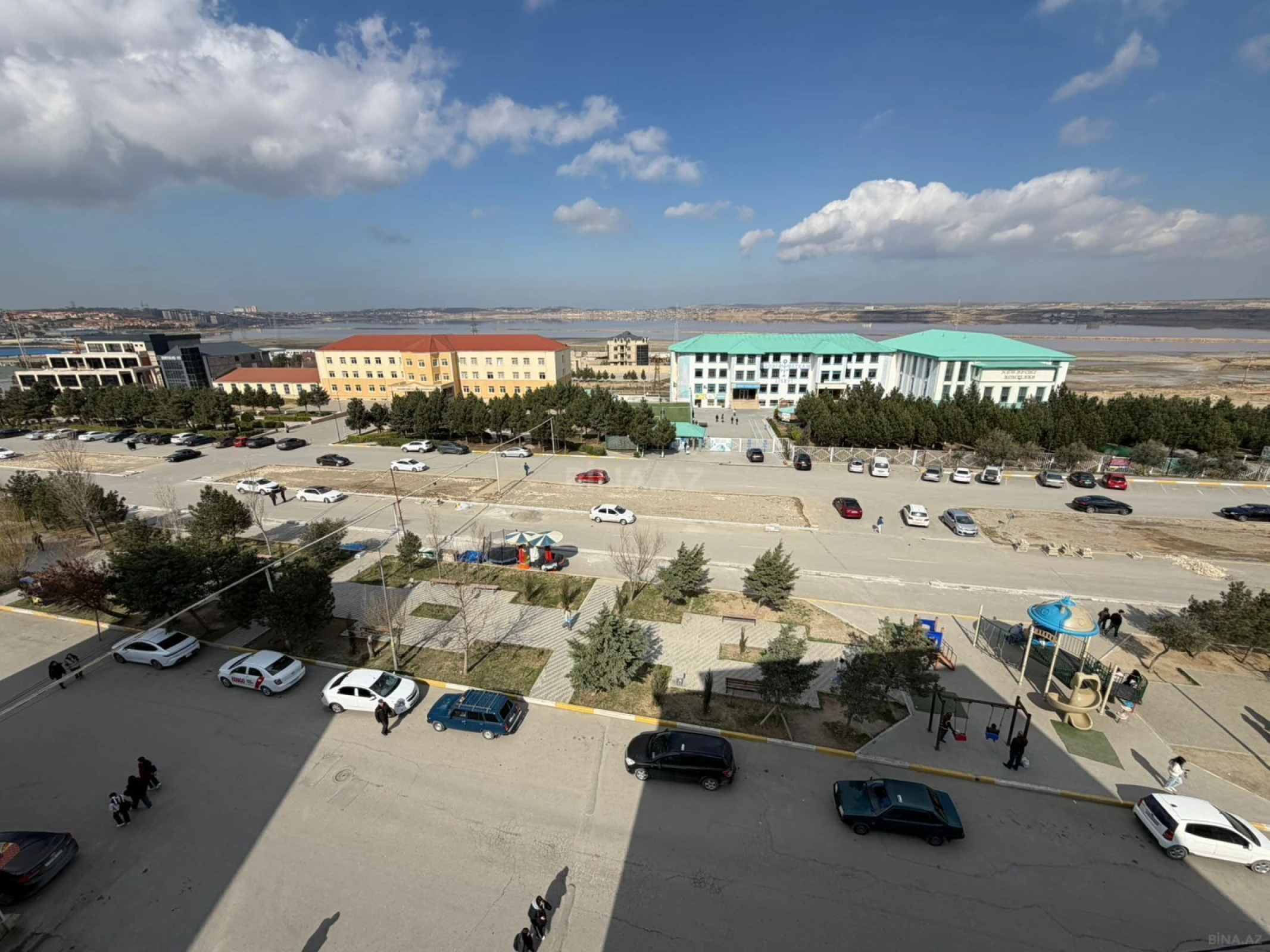 Satılır 3 otaqlı mənzil 82 m²