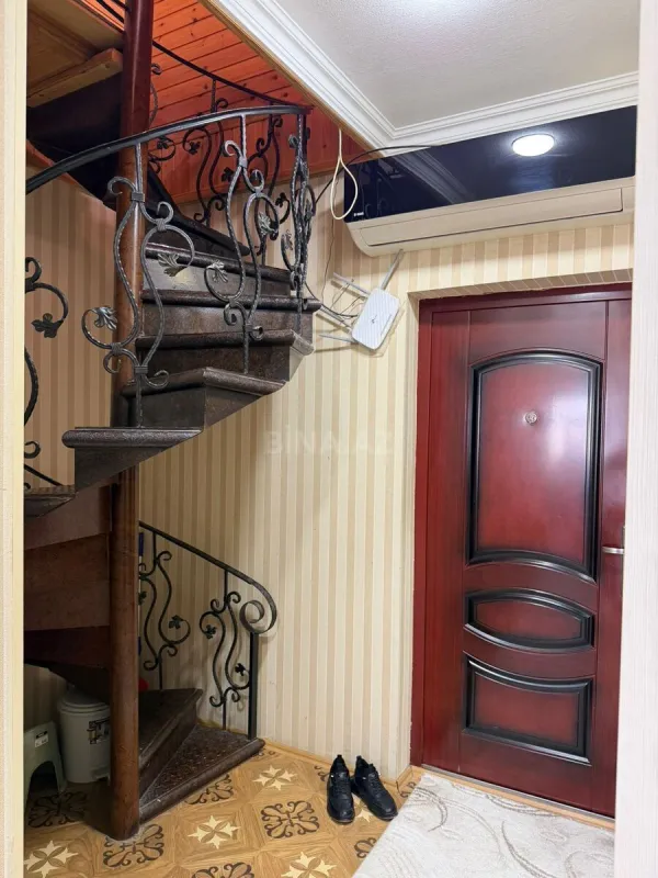 Satılır 3 otaqlı mənzil 82 m²