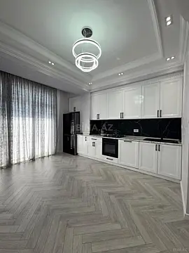 Satılır 4 otaqlı mənzil 182 m²