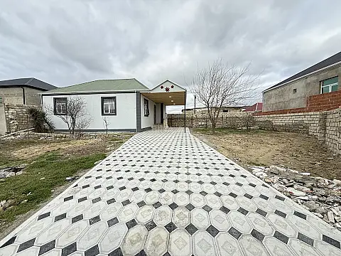 Satılır 3 otaqlı həyət evi 100 m²