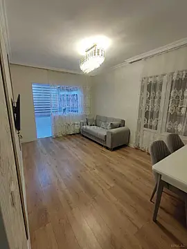 Satılır 2 otaqlı mənzil 45 m²
